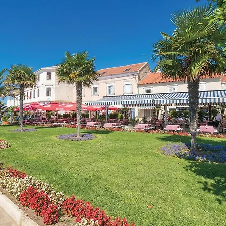 Stunning In Gornje Rastane With Wifi Holiday home Donje Rastane
